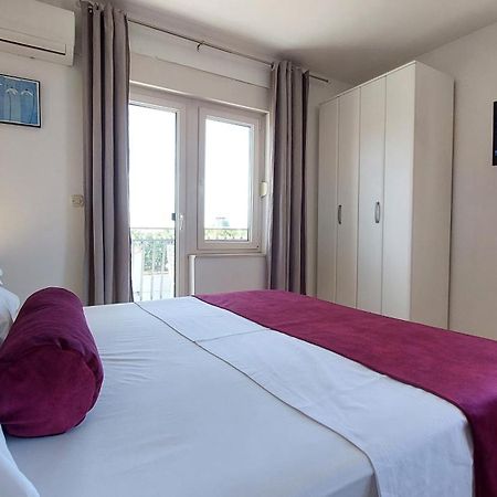 Sea Side Apartments Vodice Esterno foto