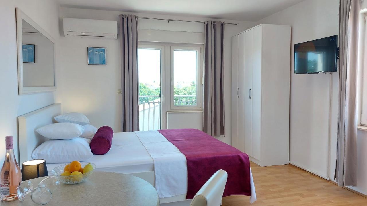Sea Side Apartments Vodice Esterno foto