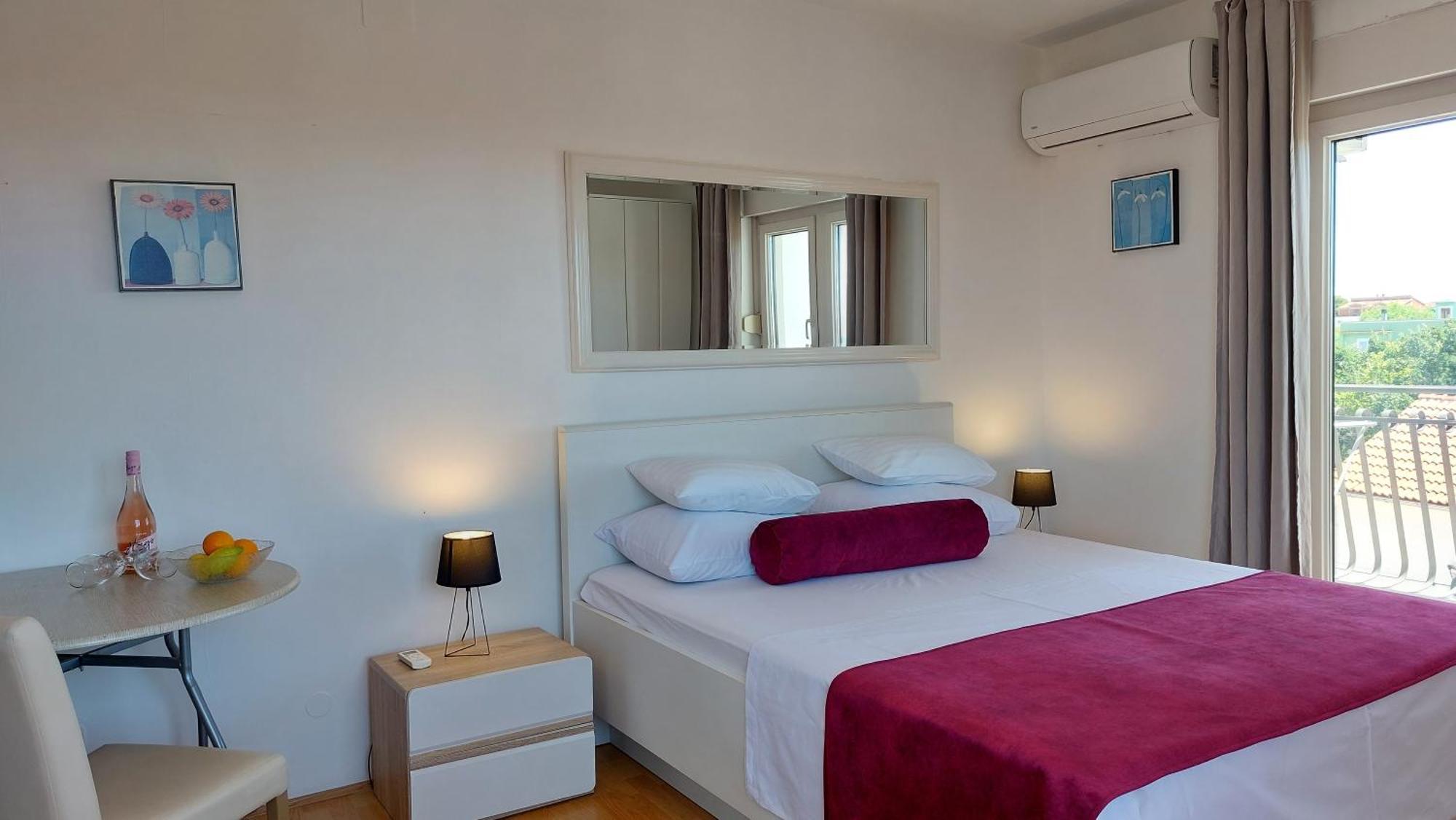 Sea Side Apartments Vodice Esterno foto
