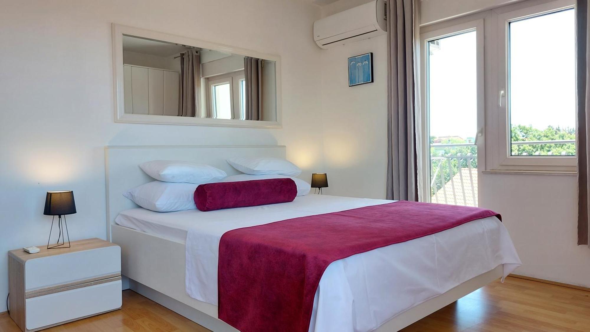 Sea Side Apartments Vodice Esterno foto