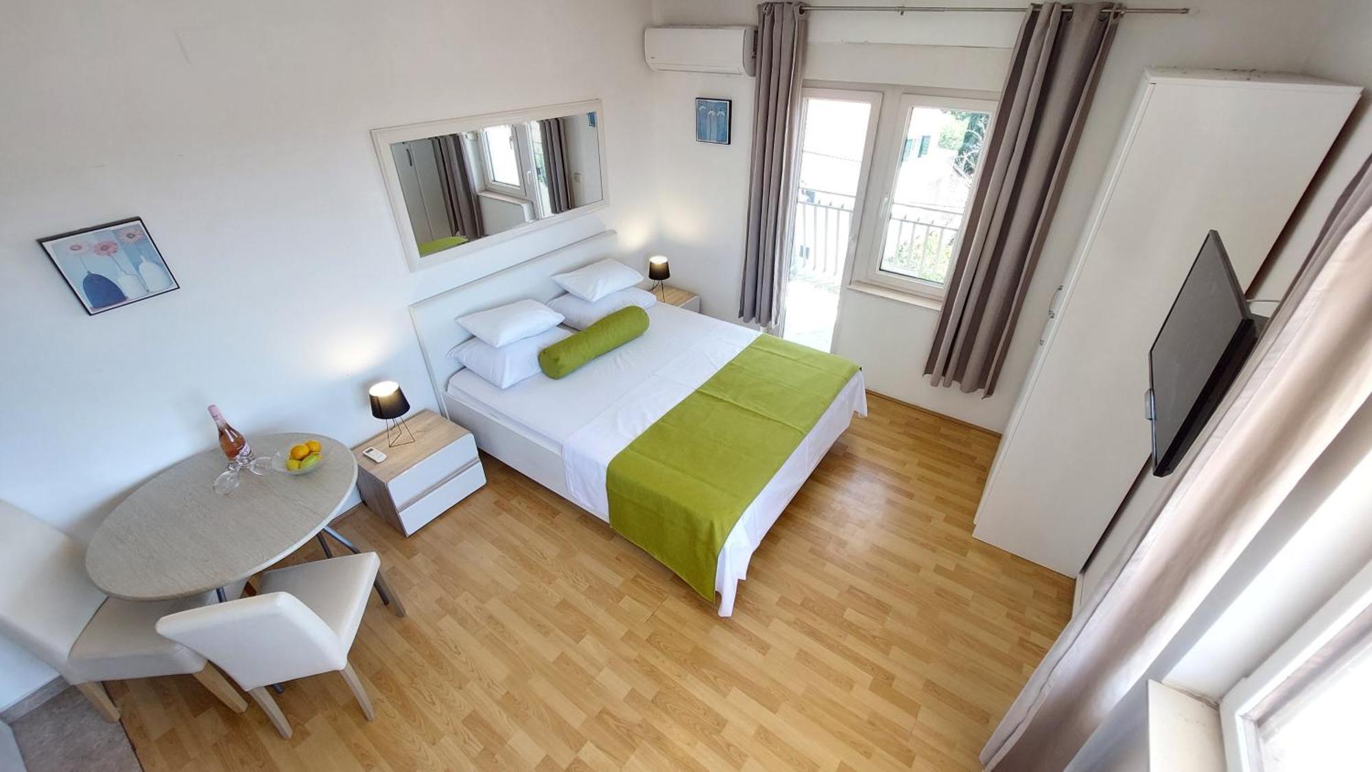 Sea Side Apartments Vodice Esterno foto