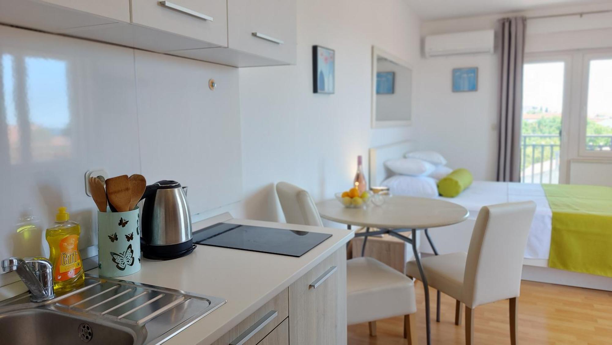 Sea Side Apartments Vodice Esterno foto