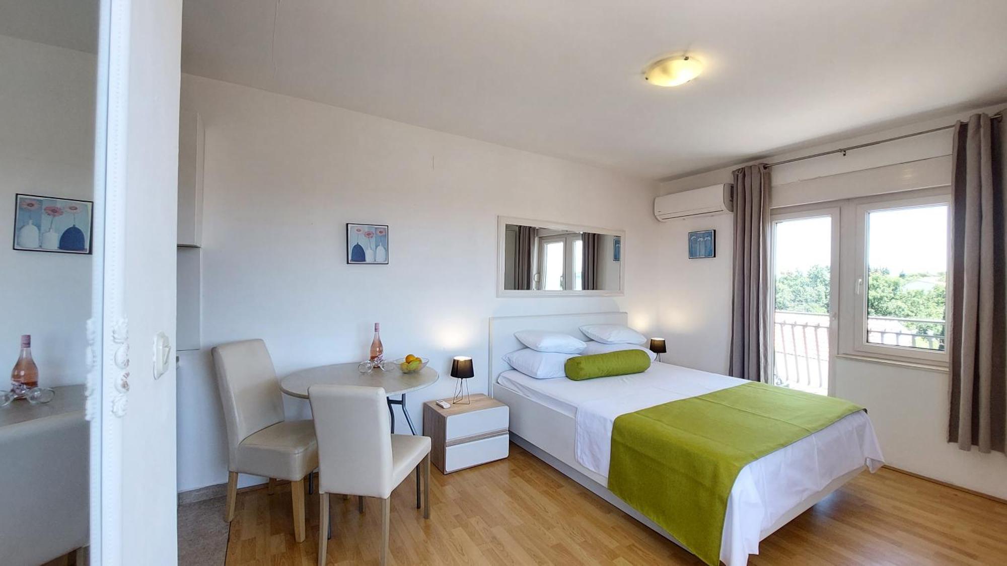 Sea Side Apartments Vodice Esterno foto